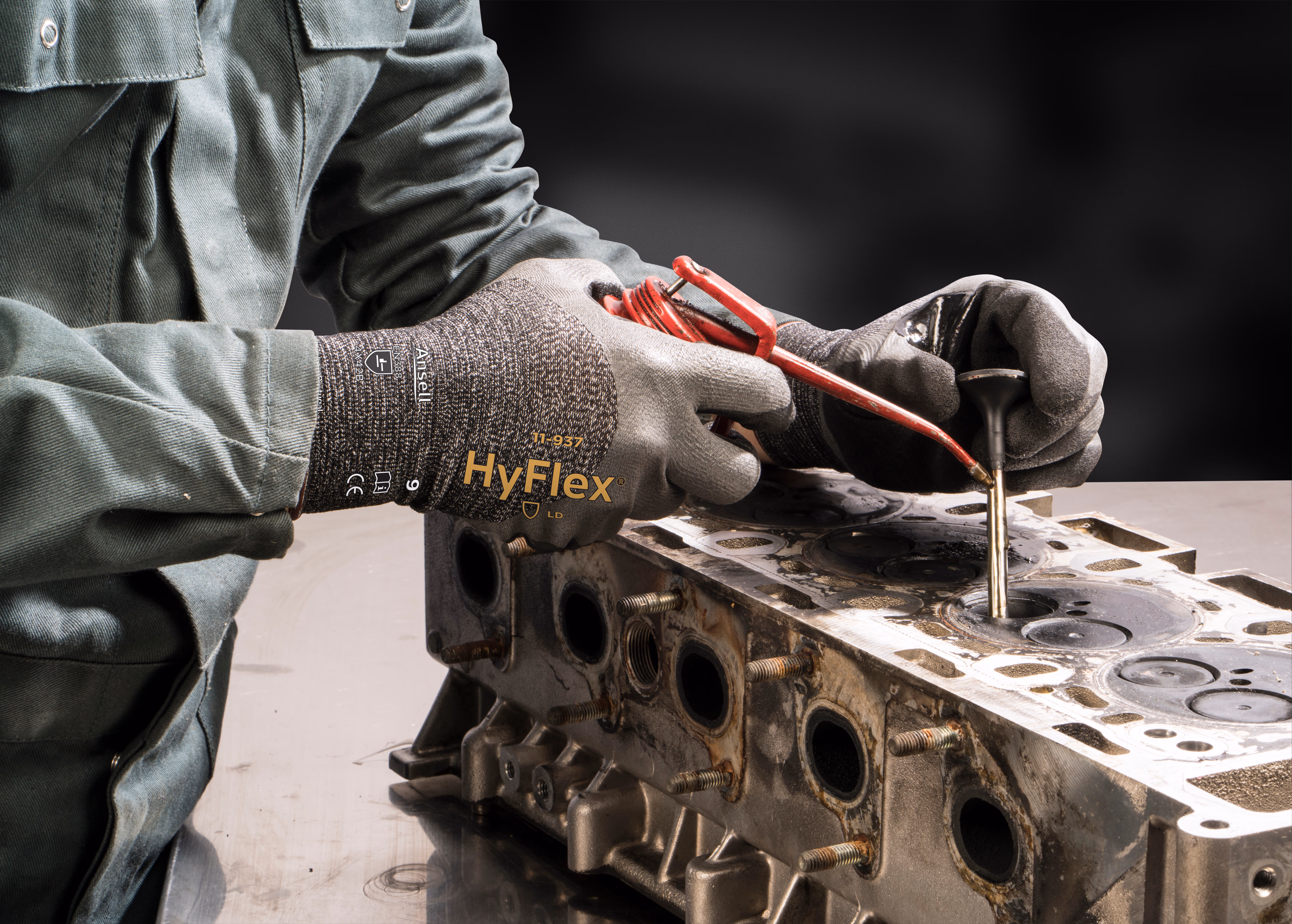 HyFlex 11-937 protective glove product photography